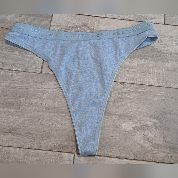 Victoria secret thong - Picture 2 of 3
